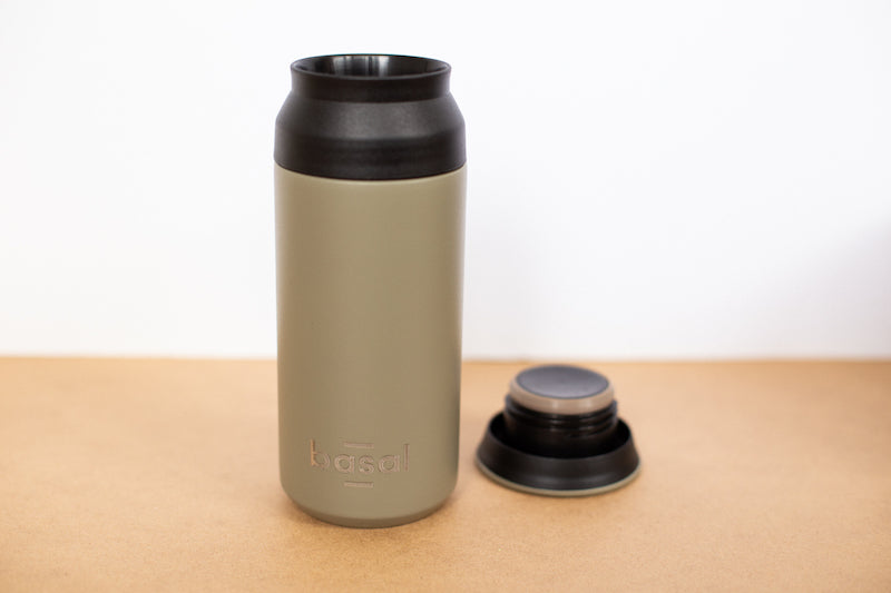 Leak-Proof Travel Mugs : Twist Lid Drink Traveller